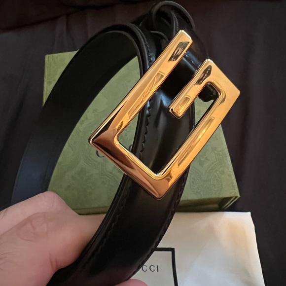 Gucci Unisex Leather Belt with G Buckle Black Leather - Picture 3 of 15